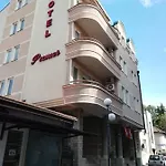 プレミア アパートホテル 4*