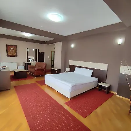 Premier Aparthotel 4*