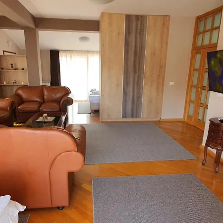 Premier Апарт-готель Скоп'є