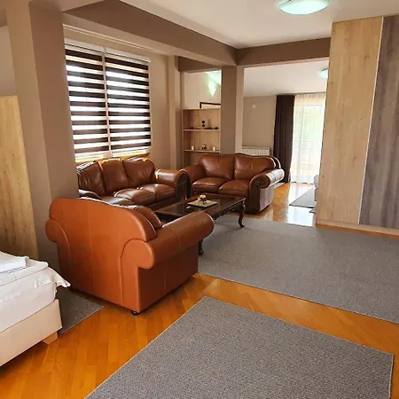 Апарт-готель Premier Скоп'є