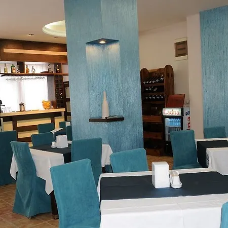 Апарт-готель Premier Скоп'є