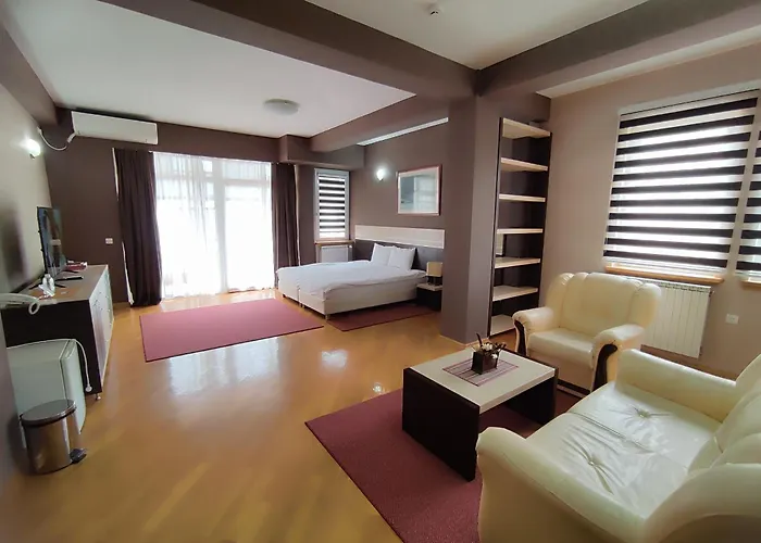 Premier Aparthotel 4*